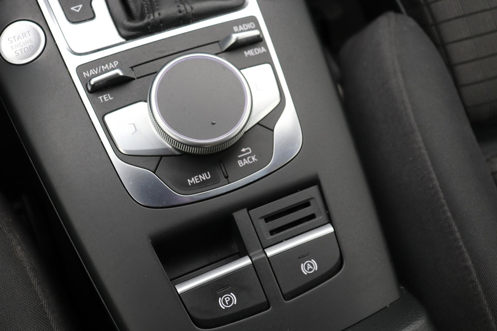 Audi A3 Sportback 35 TFSI CoD Design Pro Line Plus | Trekhaak | Stoelverwarming | Cruise Control | Keyless Entry | LED | PDC V+A | 17 Inch