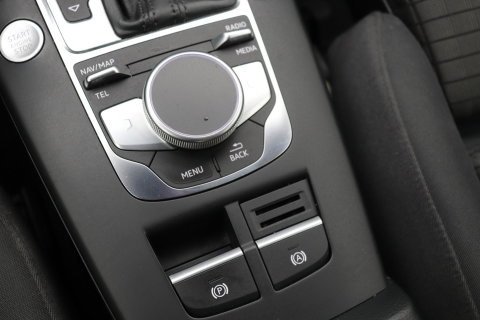Audi A3 Sportback 35 TFSI CoD Design Pro Line Plus | Trekhaak | Stoelverwarming | Cruise Control | Keyless Entry | LED | PDC V+A | 17 Inch