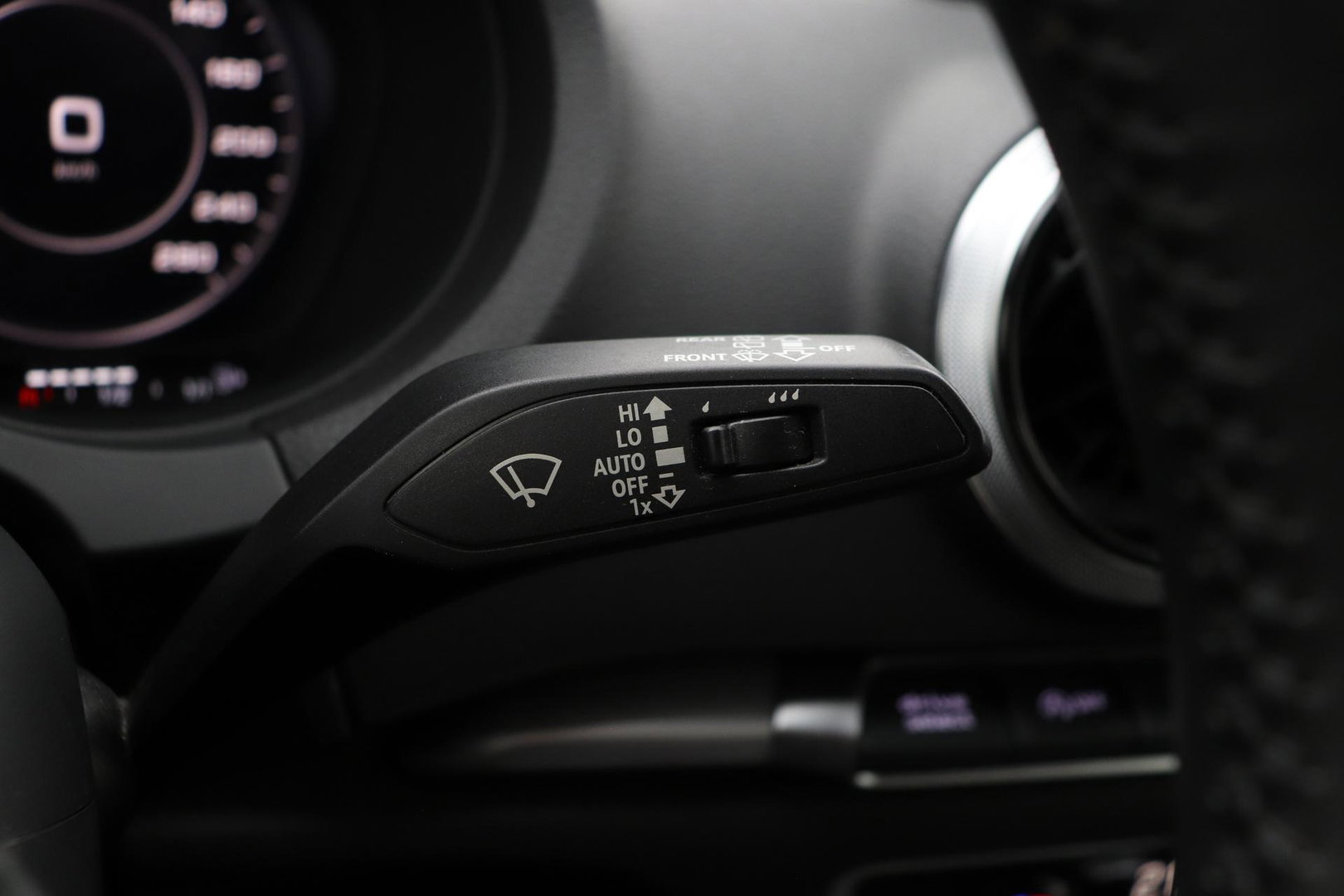 Audi A3 Sportback 35 TFSI CoD Design Pro Line Plus | Trekhaak | Stoelverwarming | Cruise Control | Keyless Entry | LED | PDC V+A | 17 Inch