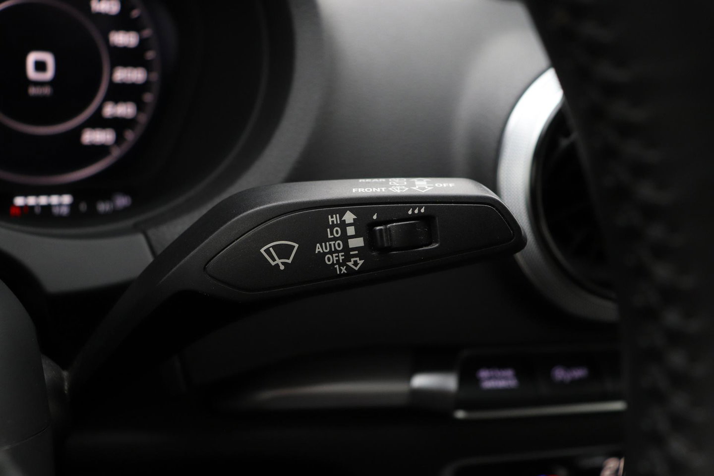 Audi A3 Sportback 35 TFSI CoD Design Pro Line Plus | Trekhaak | Stoelverwarming | Cruise Control | Keyless Entry | LED | PDC V+A | 17 Inch