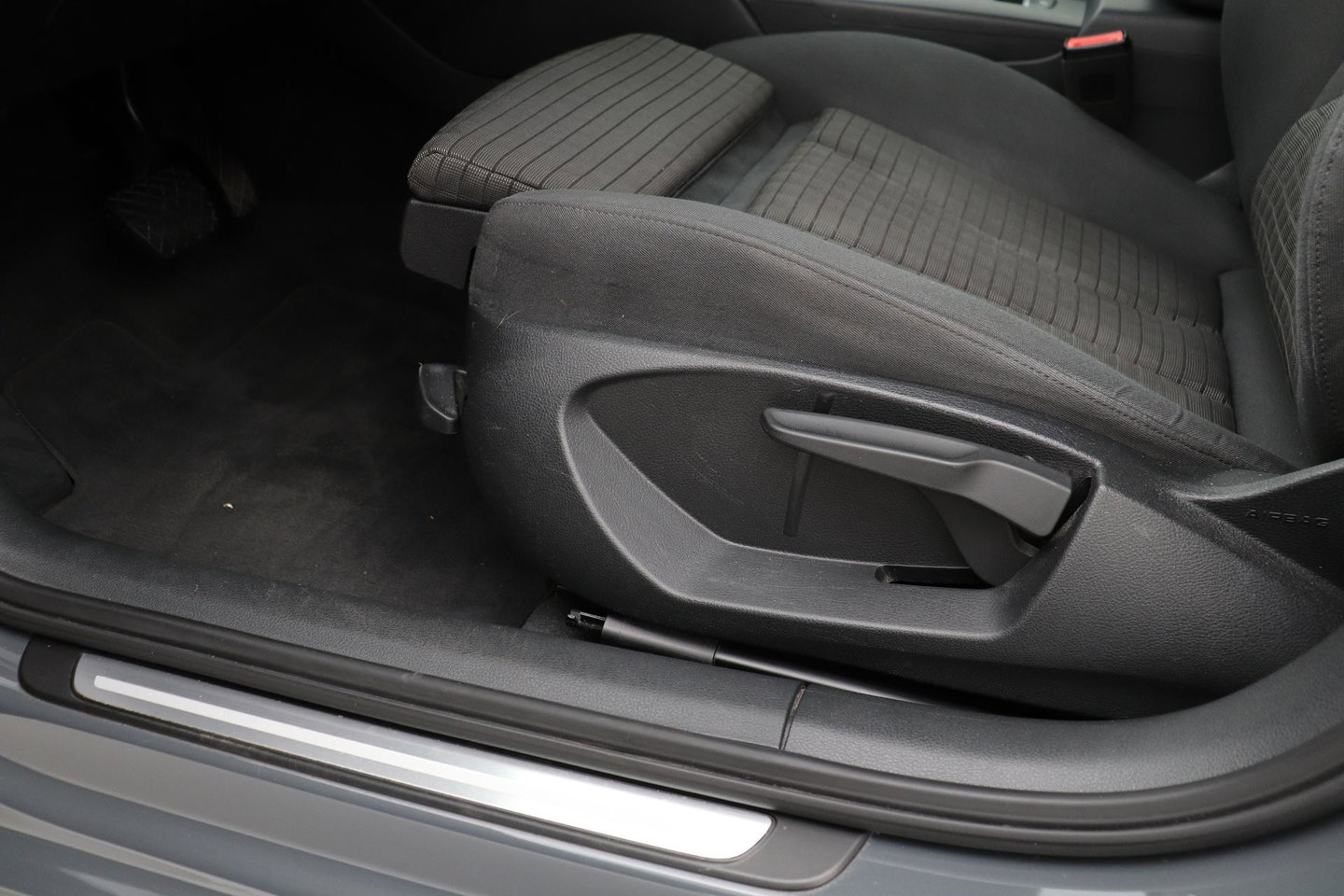 Audi A3 Sportback 35 TFSI CoD Design Pro Line Plus | Trekhaak | Stoelverwarming | Cruise Control | Keyless Entry | LED | PDC V+A | 17 Inch