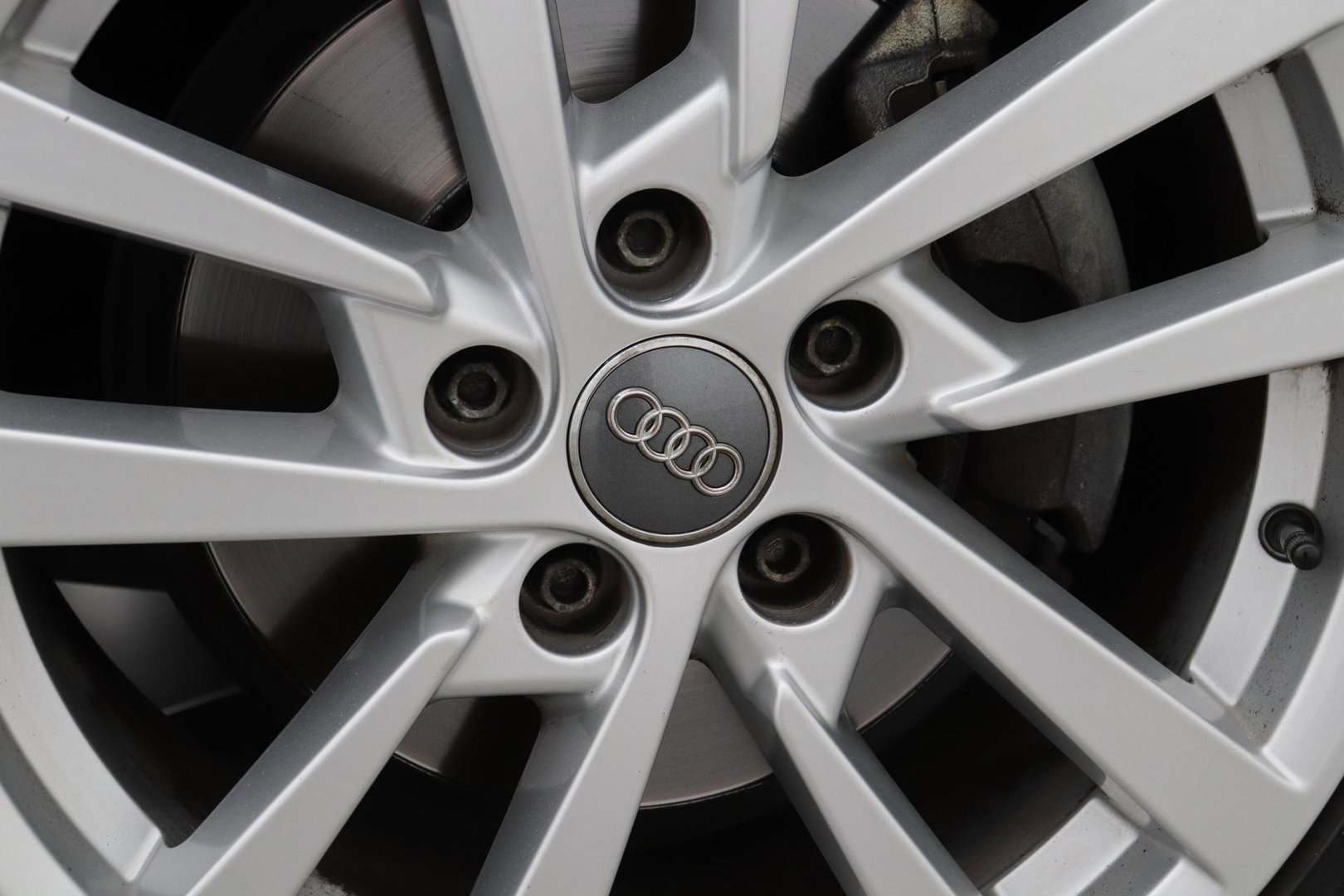 Audi A3 Sportback 35 TFSI CoD Design Pro Line Plus | Trekhaak | Stoelverwarming | Cruise Control | Keyless Entry | LED | PDC V+A | 17 Inch