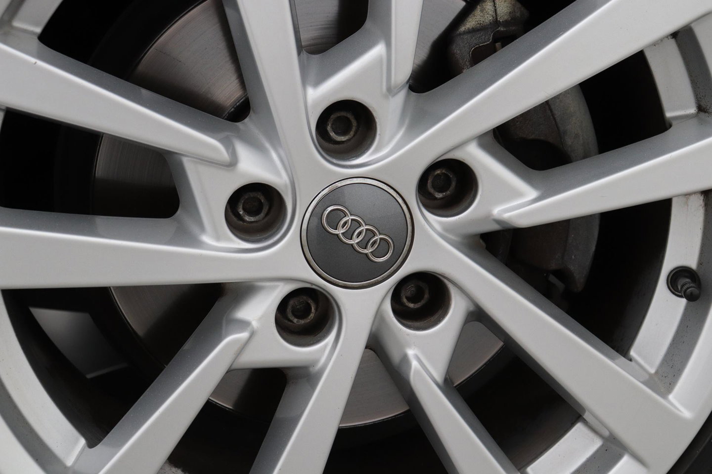 Audi A3 Sportback 35 TFSI CoD Design Pro Line Plus | Trekhaak | Stoelverwarming | Cruise Control | Keyless Entry | LED | PDC V+A | 17 Inch