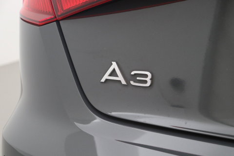 Audi A3 Sportback 35 TFSI CoD Design Pro Line Plus | Trekhaak | Stoelverwarming | Cruise Control | Keyless Entry | LED | PDC V+A | 17 Inch