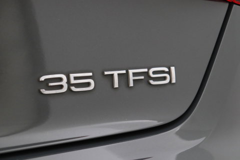 Audi A3 Sportback 35 TFSI CoD Design Pro Line Plus | Trekhaak | Stoelverwarming | Cruise Control | Keyless Entry | LED | PDC V+A | 17 Inch