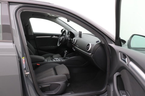 Audi A3 Sportback 35 TFSI CoD Design Pro Line Plus | Trekhaak | Stoelverwarming | Cruise Control | Keyless Entry | LED | PDC V+A | 17 Inch