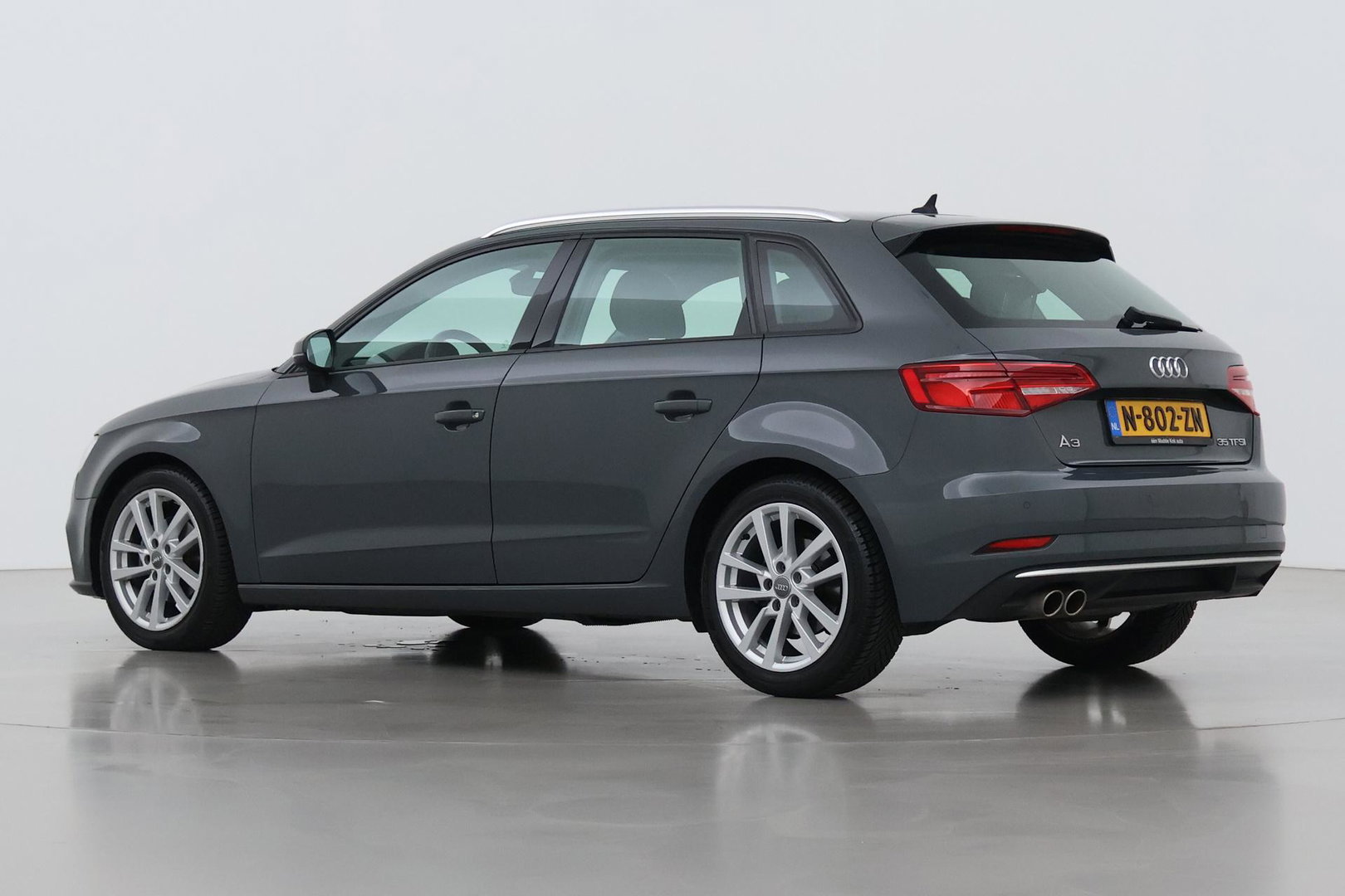 Audi A3 Sportback 35 TFSI CoD Design Pro Line Plus | Trekhaak | Stoelverwarming | Cruise Control | Keyless Entry | LED | PDC V+A | 17 Inch