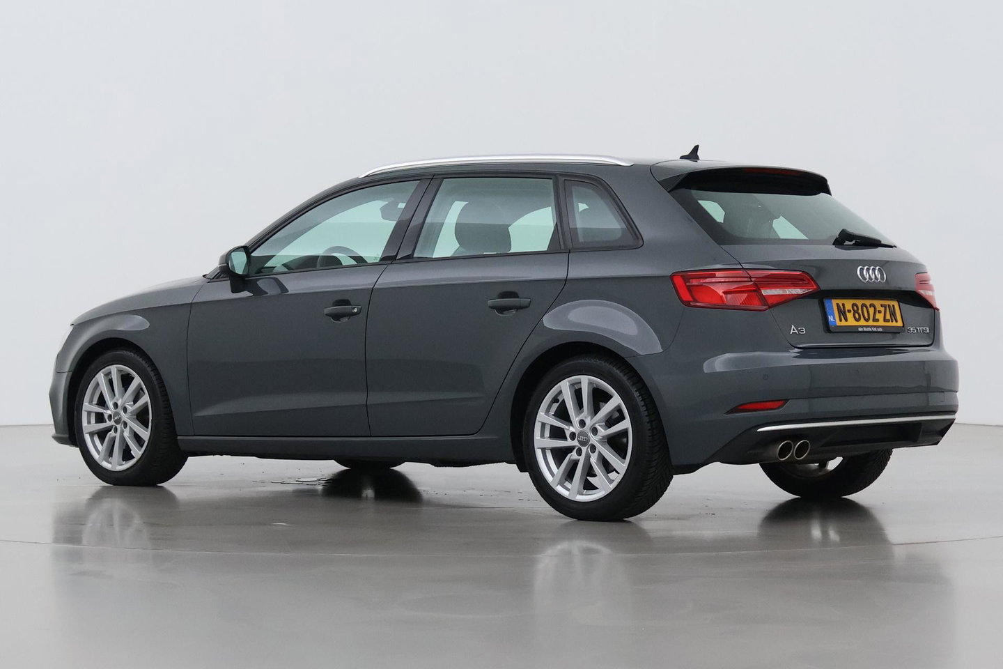 Audi A3 Sportback 35 TFSI CoD Design Pro Line Plus | Trekhaak | Stoelverwarming | Cruise Control | Keyless Entry | LED | PDC V+A | 17 Inch
