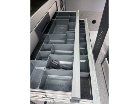 Renault Trafic 1.6 dCi service bus Victron 3000W Bott inrichting
