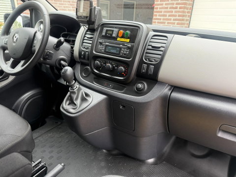 Renault Trafic 1.6 dCi service bus Victron 3000W Bott inrichting