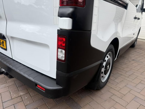 Renault Trafic 1.6 dCi service bus Victron 3000W Bott inrichting
