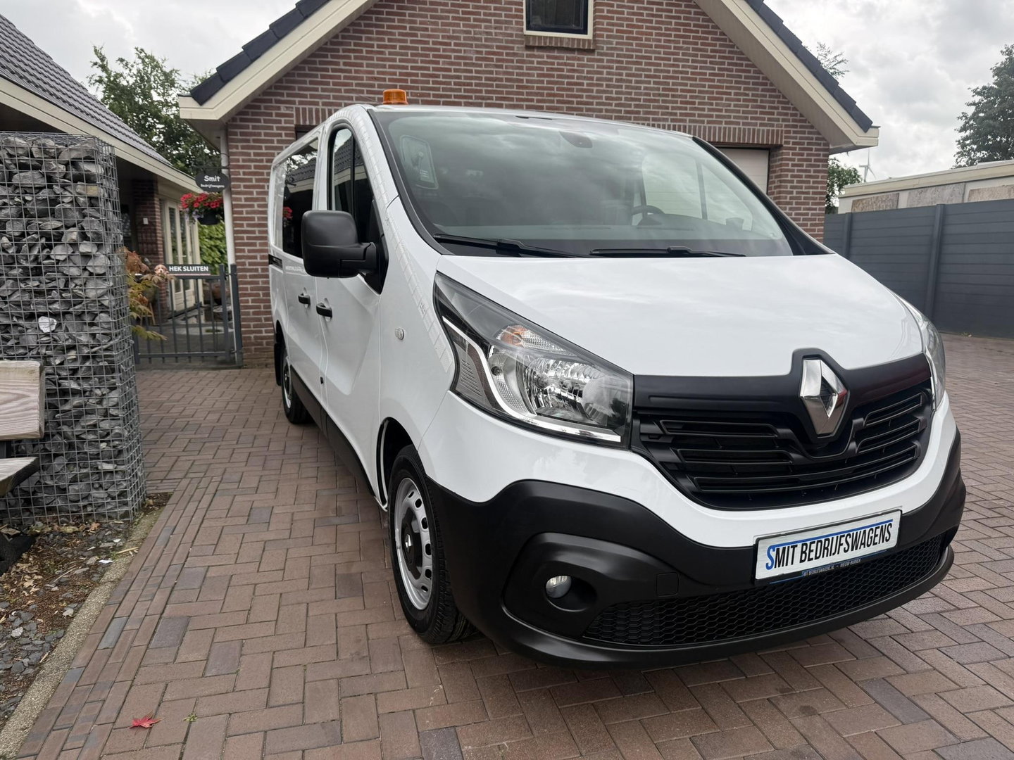 Renault Trafic 1.6 dCi service bus Victron 3000W Bott inrichting