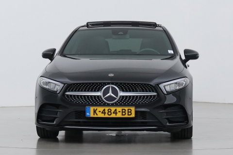 Mercedes-Benz A-Klasse 220 Premium | Panoramadak | ACC | AMG Line | Stoelverwarming | 18” AMG | Getint Glas | Navigatie