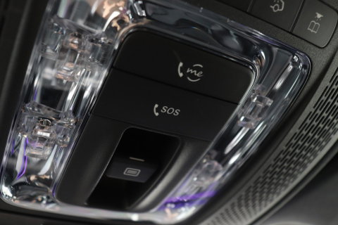 Mercedes-Benz A-Klasse 220 Premium | Panoramadak | ACC | AMG Line | Stoelverwarming | 18” AMG | Getint Glas | Navigatie