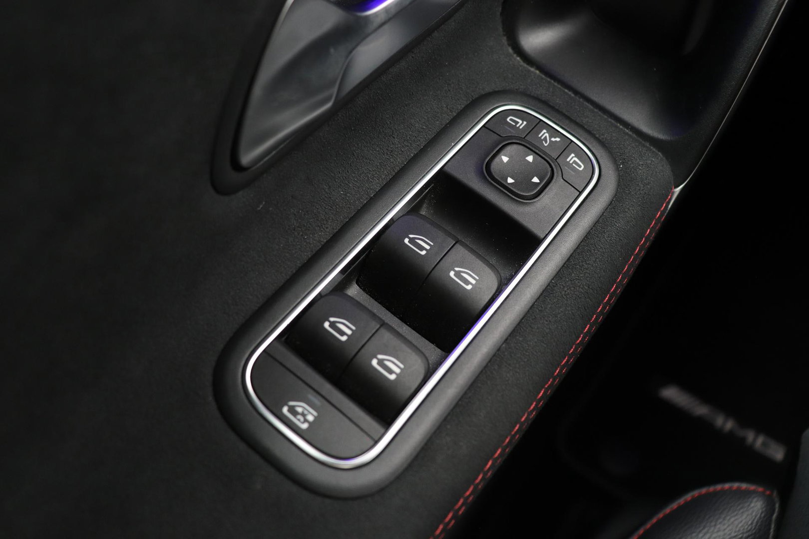 Mercedes-Benz A-Klasse 220 Premium | Panoramadak | ACC | AMG Line | Stoelverwarming | 18” AMG | Getint Glas | Navigatie