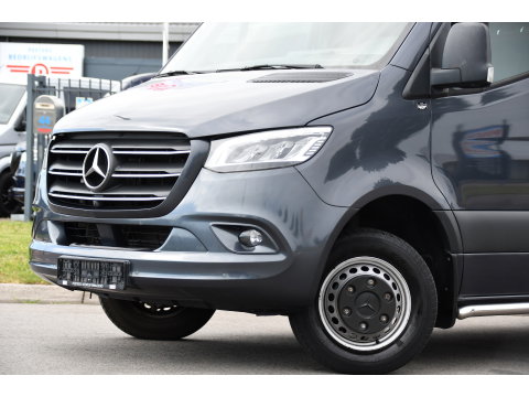 Mercedes-Benz Sprinter 519 V6 3.0 CDI L4H2 PB Edition N1, 360 Camera, Cruise, Carplay, 10,5'' Mbux, Automaat, Sensoren, 190pk, Elektrische deur, Stoelverwarming, Geveerde stoel, Uniek! 319