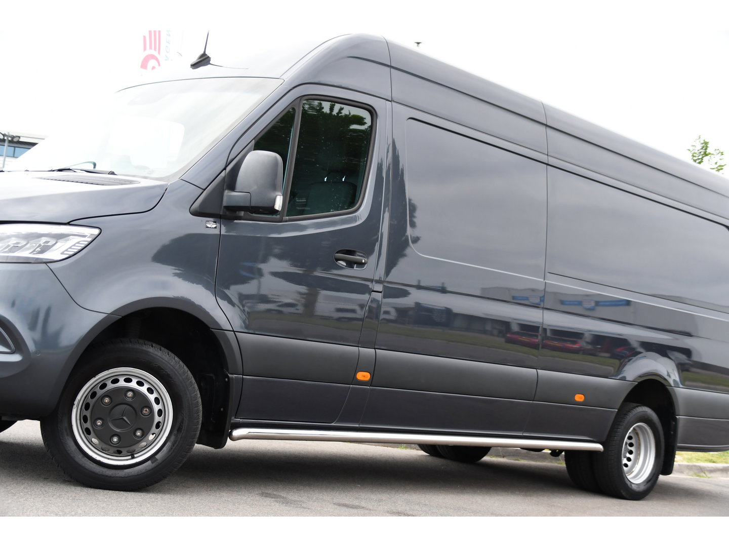 Mercedes-Benz Sprinter 519 V6 3.0 CDI L4H2 PB Edition N1, 360 Camera, Cruise, Carplay, 10,5'' Mbux, Automaat, Sensoren, 190pk, Elektrische deur, Stoelverwarming, Geveerde stoel, Uniek! 319