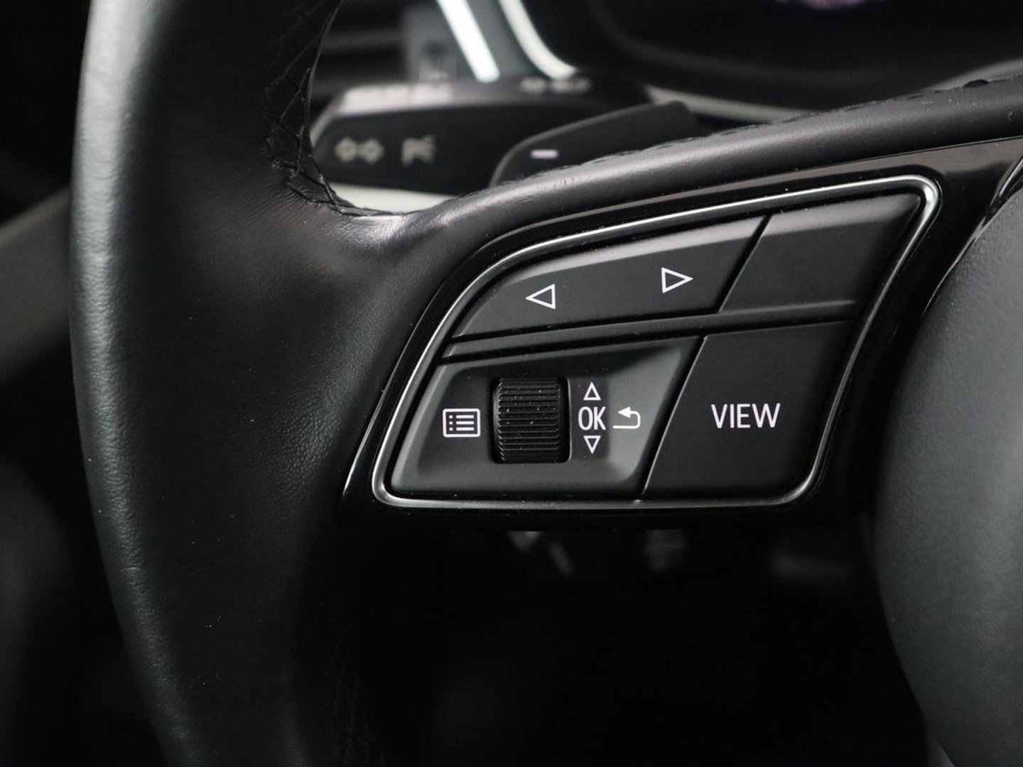 Audi A4 Avant 35 TFSI Advanced Edition | Trekhaak | RS-Wheels | Virtual dashboard | Carplay | Climate control | Full LED | Cruise control | Navigatie |