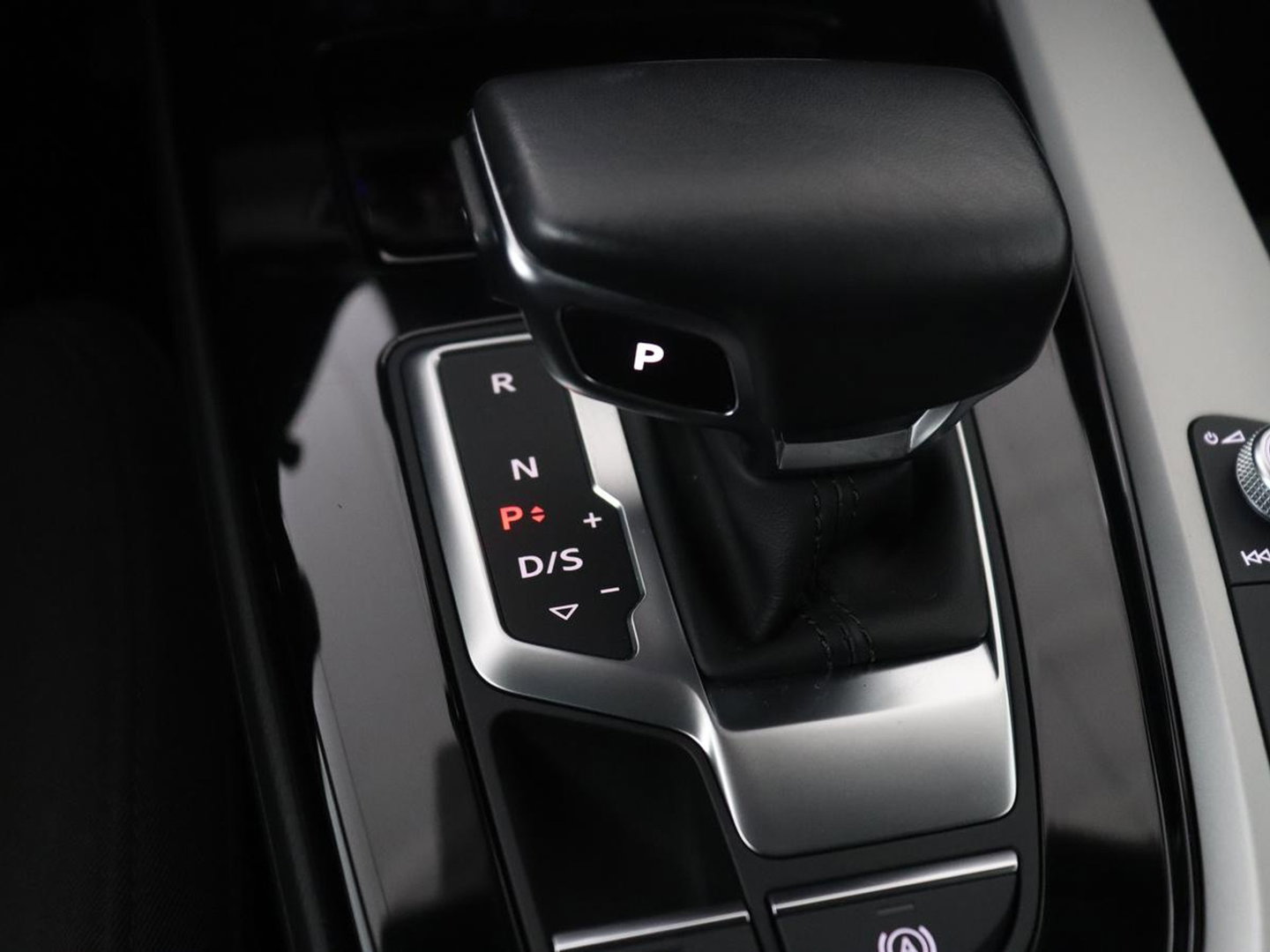 Audi A4 Avant 35 TFSI Advanced Edition | Trekhaak | RS-Wheels | Virtual dashboard | Carplay | Climate control | Full LED | Cruise control | Navigatie |