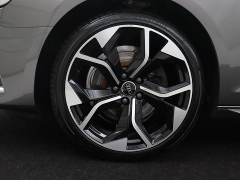 Audi A4 Avant 35 TFSI Advanced Edition | Trekhaak | RS-Wheels | Virtual dashboard | Carplay | Climate control | Full LED | Cruise control | Navigatie |