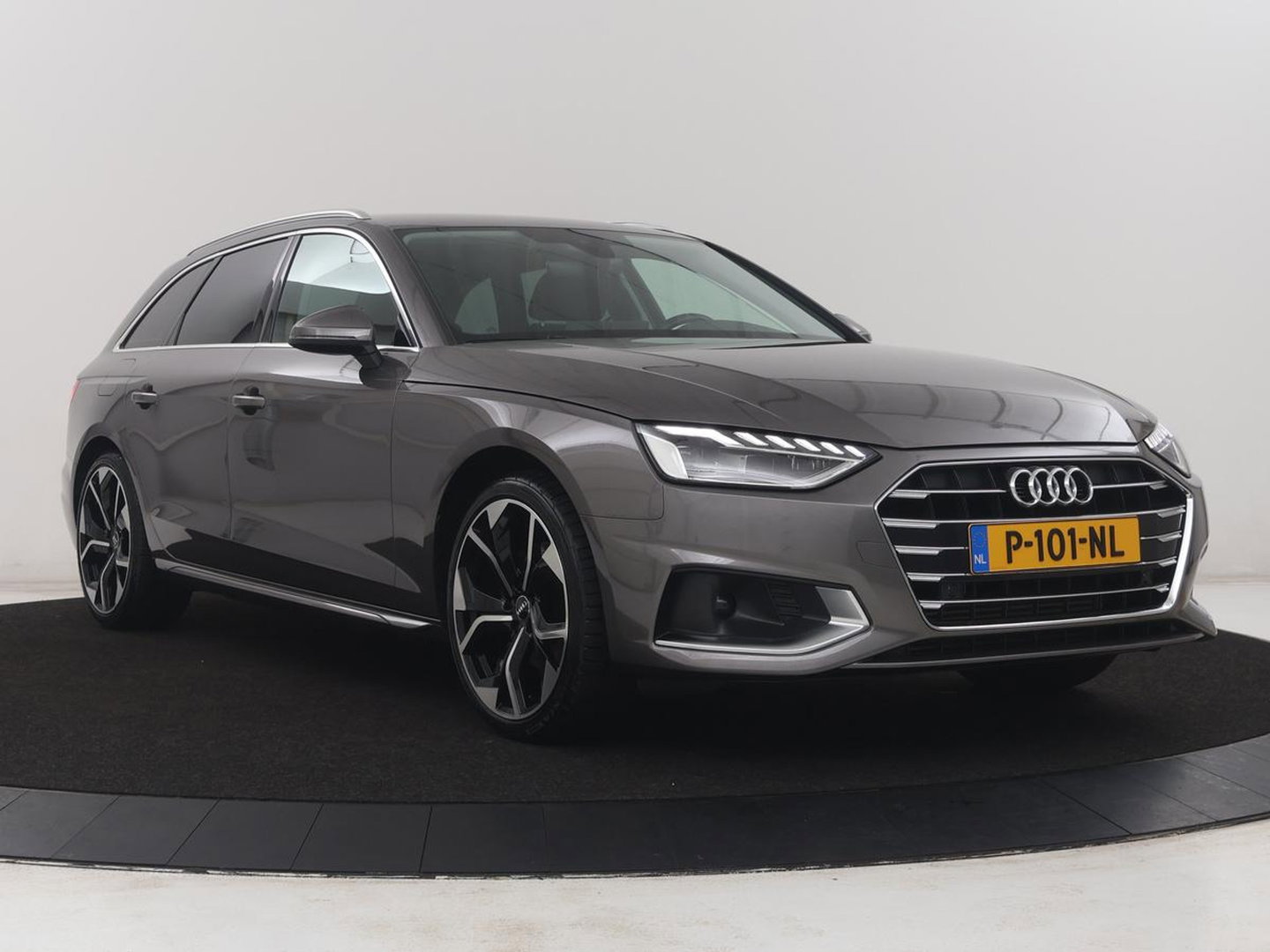 Audi A4 Avant 35 TFSI Advanced Edition | Trekhaak | RS-Wheels | Virtual dashboard | Carplay | Climate control | Full LED | Cruise control | Navigatie |