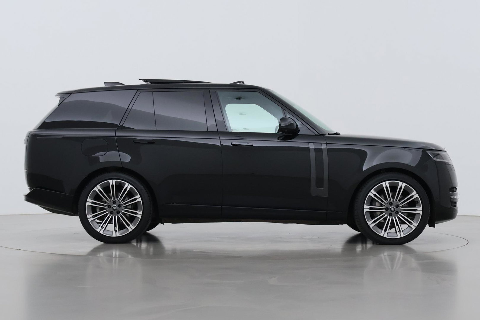 Land Rover Range Rover 3.0 D350 HSE Autobiography MHEV | Luchtvering | Panoramadak | Meridian 3D | 360° Camera | Koelbox | Stoelventilatie | 23 Inch