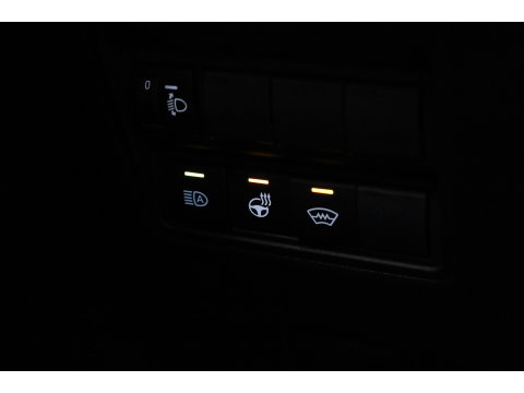 Toyota Yaris Cross 1.5 Hybrid 130 Dynamic | Rijklaar! | Nav | Winter pack | Safety Pack | Keyless | Apple CarPlay | Adapt. Cruise