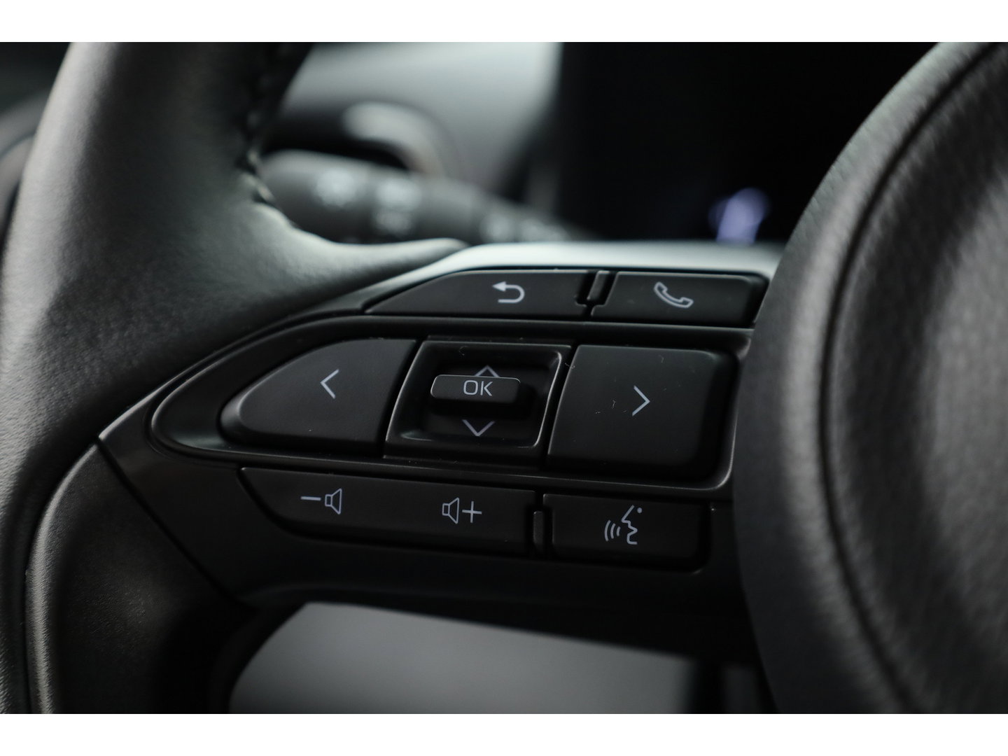 Toyota Yaris Cross 1.5 Hybrid 130 Dynamic | Rijklaar! | Nav | Winter pack | Safety Pack | Keyless | Apple CarPlay | Adapt. Cruise