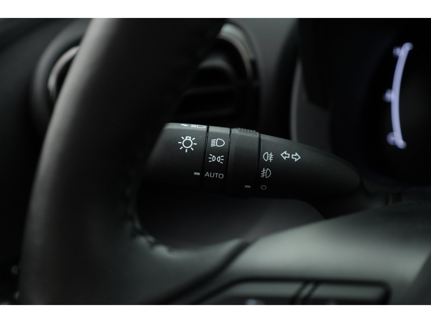 Toyota Yaris Cross 1.5 Hybrid 130 Dynamic | Rijklaar! | Nav | Winter pack | Safety Pack | Keyless | Apple CarPlay | Adapt. Cruise