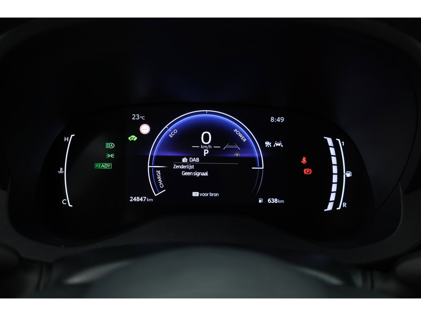 Toyota Yaris Cross 1.5 Hybrid 130 Dynamic | Rijklaar! | Nav | Winter pack | Safety Pack | Keyless | Apple CarPlay | Adapt. Cruise
