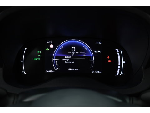 Toyota Yaris Cross 1.5 Hybrid 130 Dynamic | Rijklaar! | Nav | Winter pack | Safety Pack | Keyless | Apple CarPlay | Adapt. Cruise