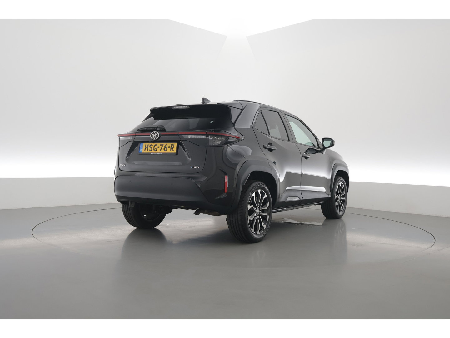 Toyota Yaris Cross 1.5 Hybrid 130 Dynamic | Rijklaar! | Nav | Winter pack | Safety Pack | Keyless | Apple CarPlay | Adapt. Cruise