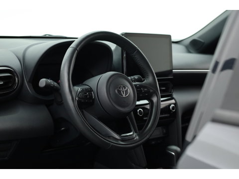 Toyota Yaris Cross 1.5 Hybrid 130 Dynamic | Rijklaar! | Nav | Winter pack | Safety Pack | Keyless | Apple CarPlay | Adapt. Cruise