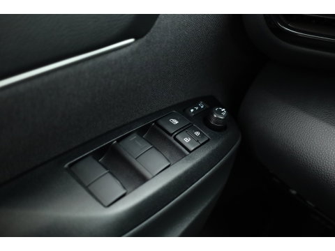 Toyota Yaris Cross 1.5 Hybrid 130 Dynamic | Rijklaar! | Nav | Winter pack | Safety Pack | Keyless | Apple CarPlay | Adapt. Cruise