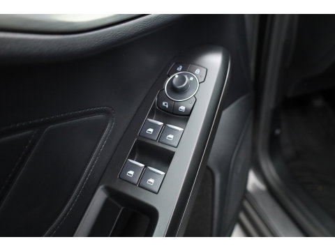 Ford Focus 1.0 EcoBoost Hybrid Titanium Style | Rijklaar! | Cruise Control | Camera | Stoel- Stuurverw. | Apple CarPlay & Android Auto | Navi