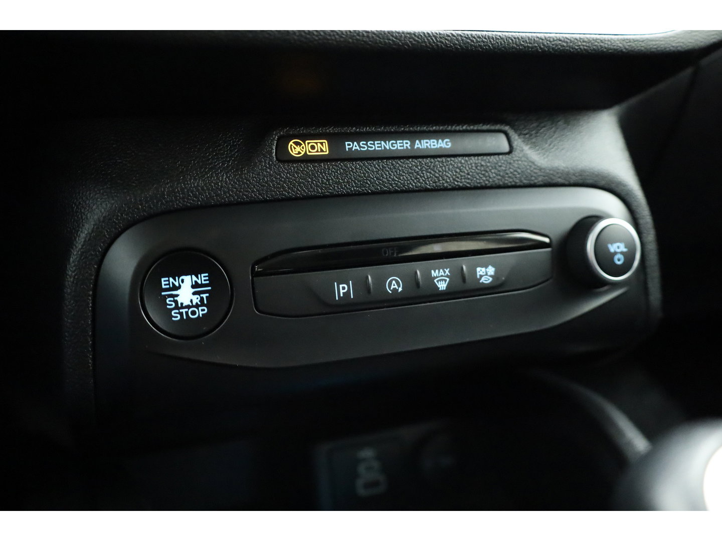 Ford Focus 1.0 EcoBoost Hybrid Titanium Style | Rijklaar! | Cruise Control | Camera | Stoel- Stuurverw. | Apple CarPlay & Android Auto | Navi