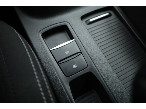 Ford Focus 1.0 EcoBoost Hybrid Titanium Style | Rijklaar! | Cruise Control | Camera | Stoel- Stuurverw. | Apple CarPlay & Android Auto | Navi