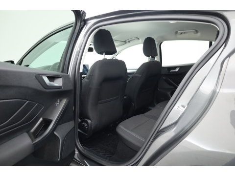 Ford Focus 1.0 EcoBoost Hybrid Titanium Style | Rijklaar! | Cruise Control | Camera | Stoel- Stuurverw. | Apple CarPlay & Android Auto | Navi