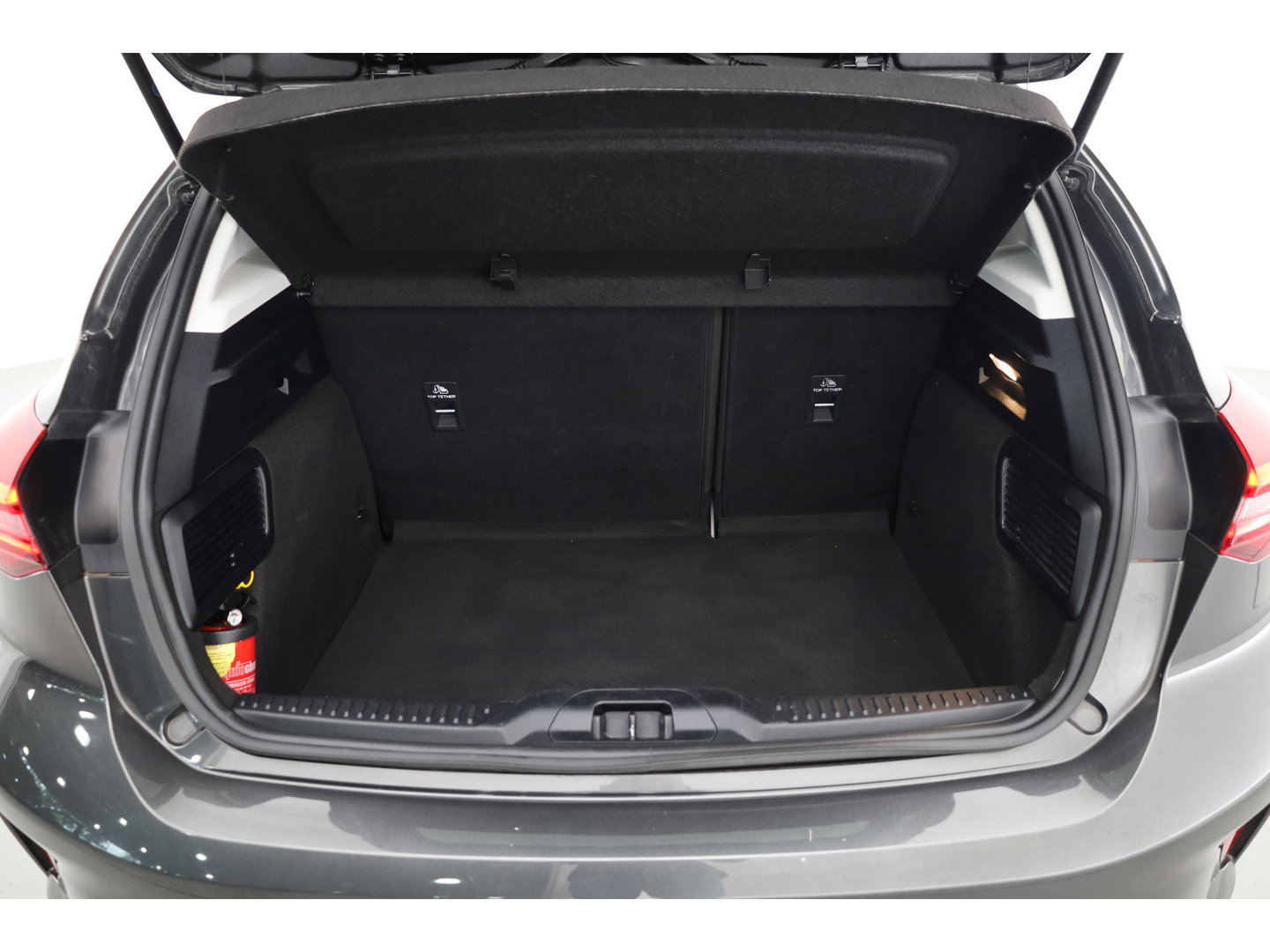 Ford Focus 1.0 EcoBoost Hybrid Titanium Style | Rijklaar! | Cruise Control | Camera | Stoel- Stuurverw. | Apple CarPlay & Android Auto | Navi