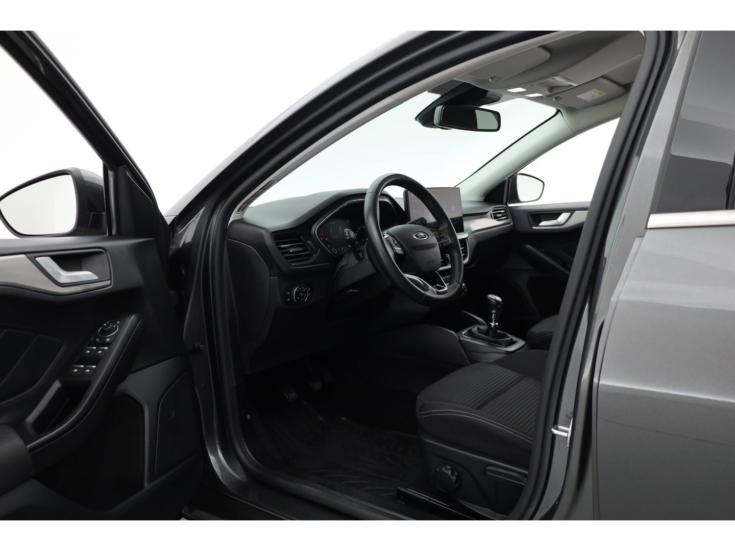Ford Focus 1.0 EcoBoost Hybrid Titanium Style | Rijklaar! | Cruise Control | Camera | Stoel- Stuurverw. | Apple CarPlay & Android Auto | Navi
