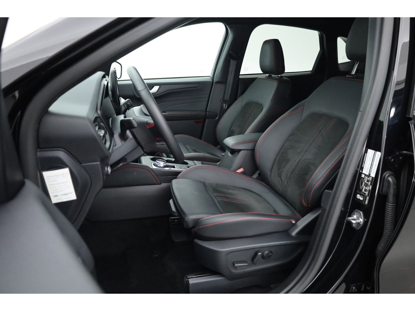 Ford Kuga 2.5 PHEV ST-Line X | Rijklaar! | Trekgewicht 2.100 kg | Keyless | Adapt Cruise | CarPlay | Stoel-Stuurverw.
