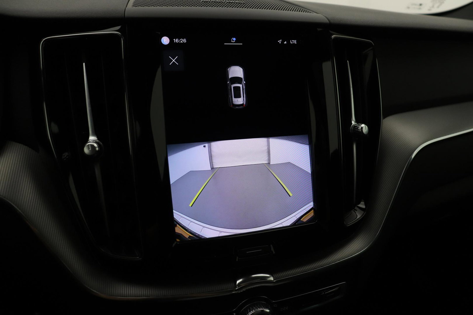 Volvo XC60 T6 R-Design |  Long Range | Harman/Kardon | Panoramadak | Standkachel | Camera | Keyless | Stoel+Stuurverwarming | ACC