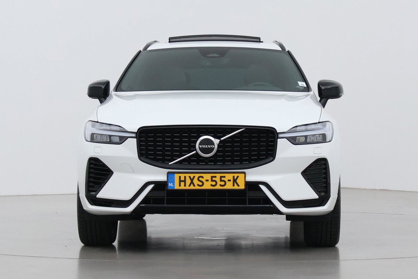 Volvo XC60 T6 R-Design |  Long Range | Harman/Kardon | Panoramadak | Standkachel | Camera | Keyless | Stoel+Stuurverwarming | ACC