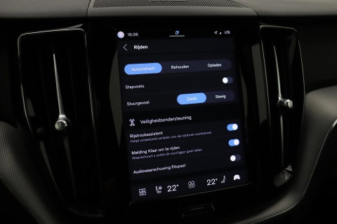 Volvo XC60 T6 R-Design |  Long Range | Harman/Kardon | Panoramadak | Standkachel | Camera | Keyless | Stoel+Stuurverwarming | ACC