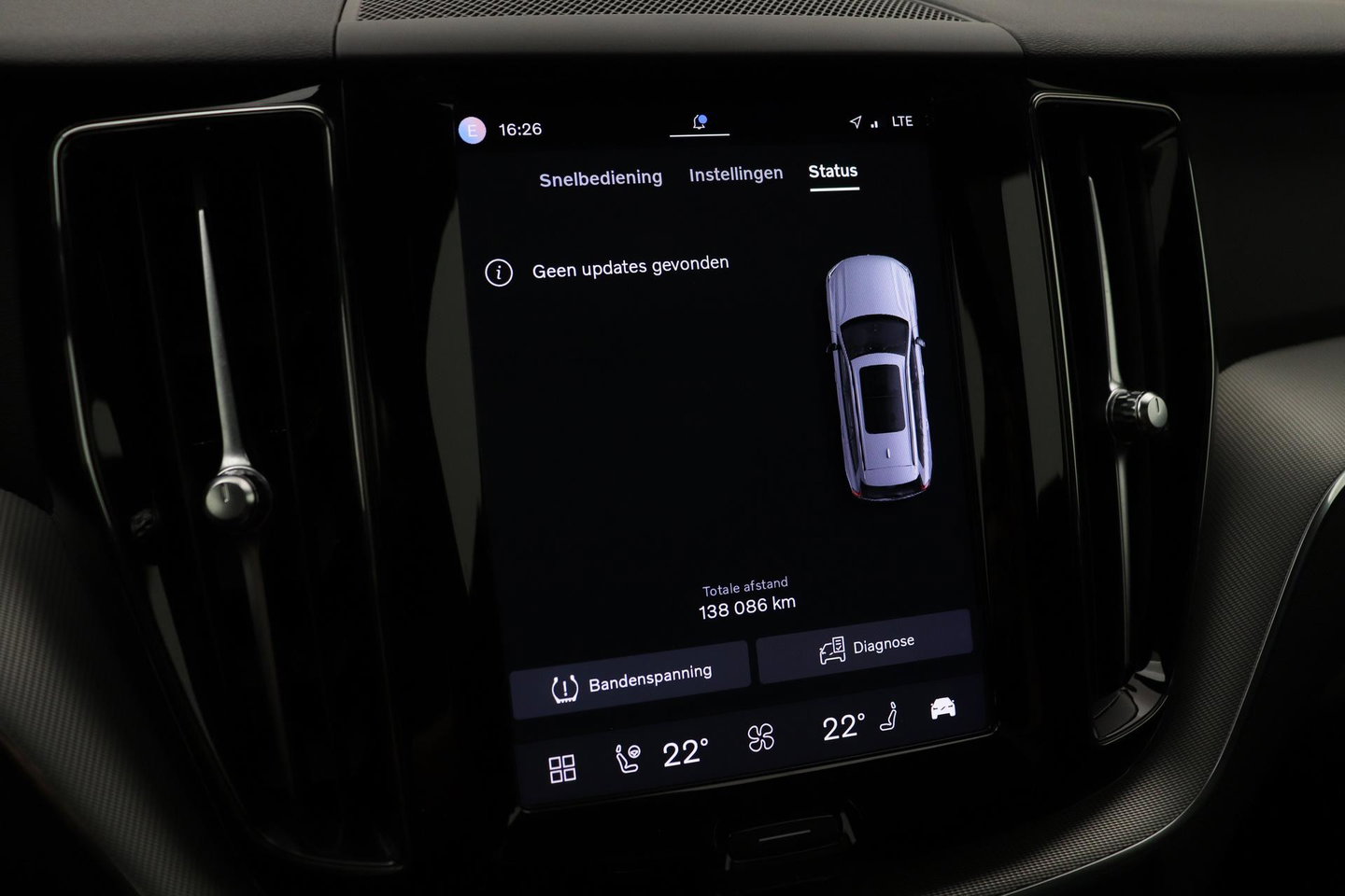 Volvo XC60 T6 R-Design |  Long Range | Harman/Kardon | Panoramadak | Standkachel | Camera | Keyless | Stoel+Stuurverwarming | ACC
