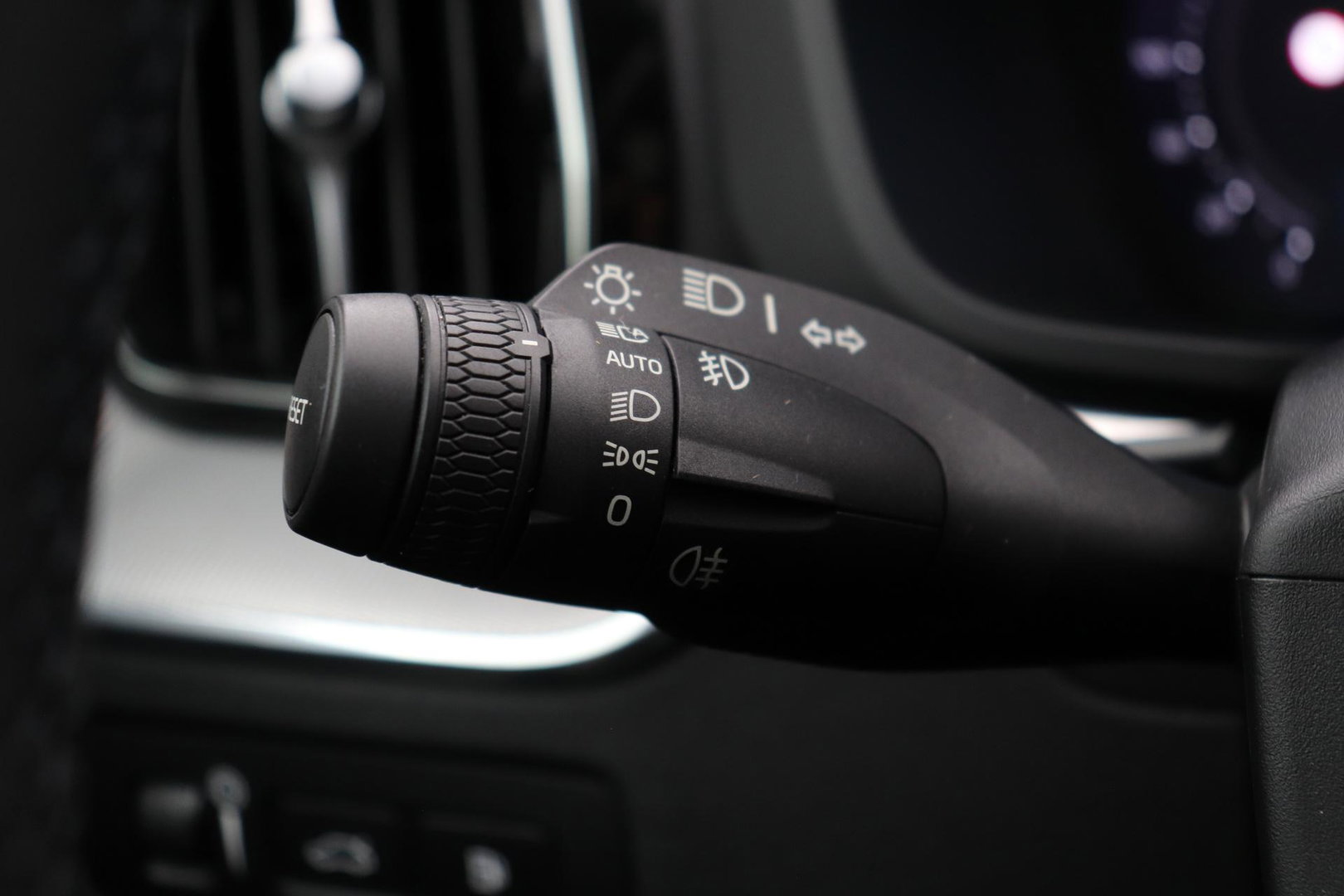 Volvo XC60 T6 R-Design |  Long Range | Harman/Kardon | Panoramadak | Standkachel | Camera | Keyless | Stoel+Stuurverwarming | ACC