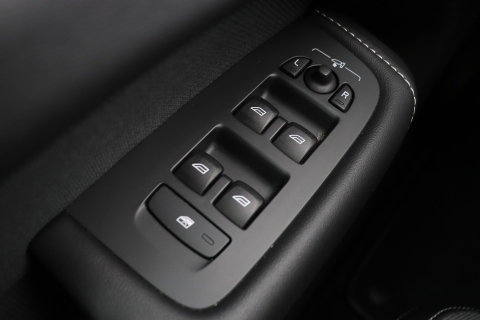 Volvo XC60 T6 R-Design |  Long Range | Harman/Kardon | Panoramadak | Standkachel | Camera | Keyless | Stoel+Stuurverwarming | ACC