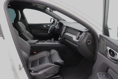 Volvo XC60 T6 R-Design |  Long Range | Harman/Kardon | Panoramadak | Standkachel | Camera | Keyless | Stoel+Stuurverwarming | ACC