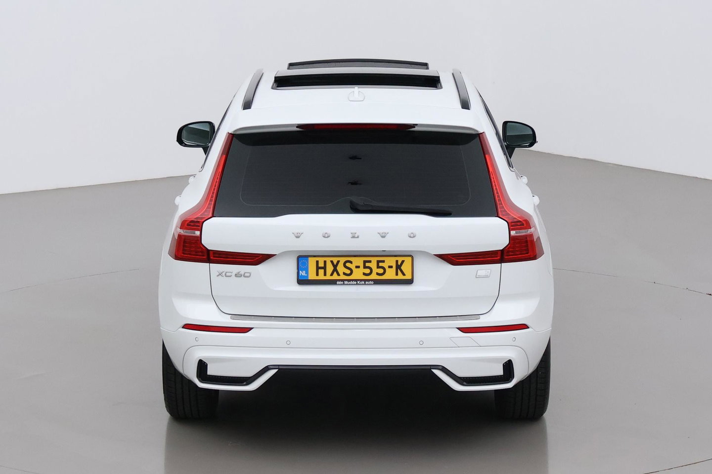 Volvo XC60 T6 R-Design |  Long Range | Harman/Kardon | Panoramadak | Standkachel | Camera | Keyless | Stoel+Stuurverwarming | ACC