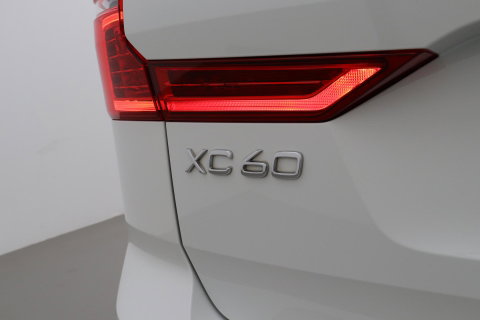 Volvo XC60 T6 R-Design |  Long Range | Harman/Kardon | Panoramadak | Standkachel | Camera | Keyless | Stoel+Stuurverwarming | ACC